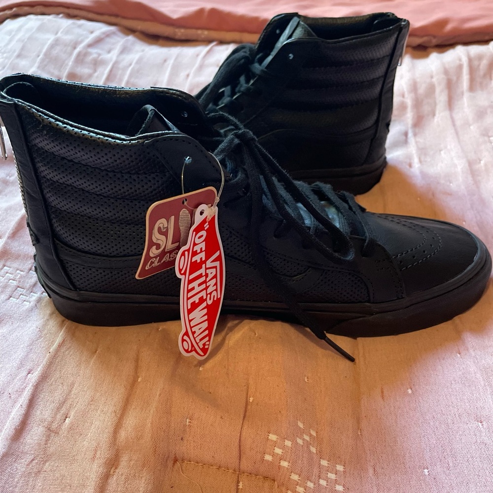 Brand new Vans SK8- Slim Zip size 9.5
